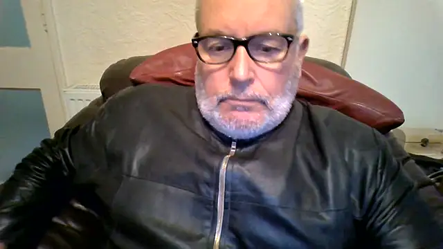 Leatherman63's Webcam Show