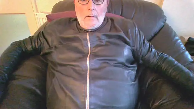 Leatherman63's Webcam Show