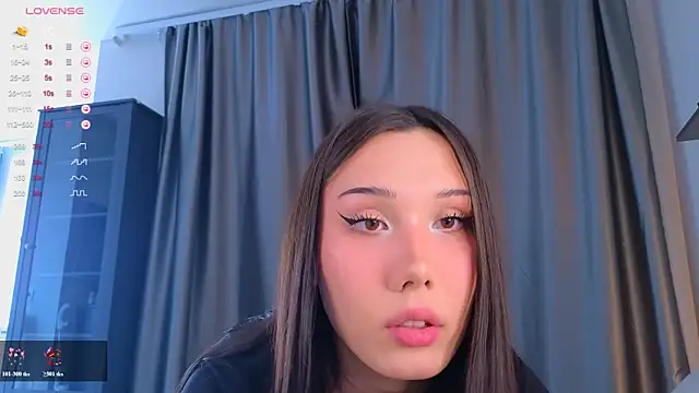 Kaia_Sunshine_Mia Adlı Modelin Web Kamerası Şovu
