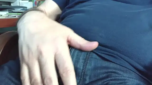 Show modela verylittletinycock na web-kameri