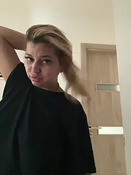 AllysonK Adlı Modelin Canlı XXX Sohbeti