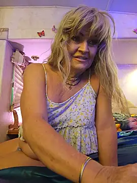 annika_lately's Webcam Show