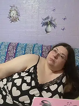 BrookeStreams Show in webcam