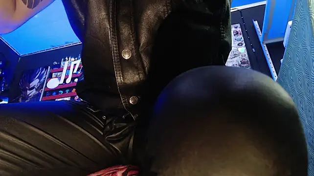 Dicaprioo_ Show in webcam