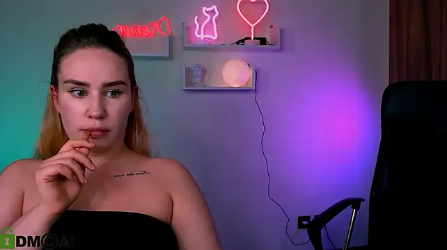 melisa_white1 – Kamerová šou