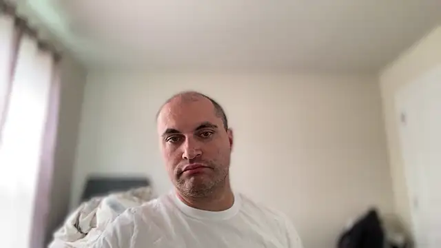 הופעת וובקאם של SluggishChase99