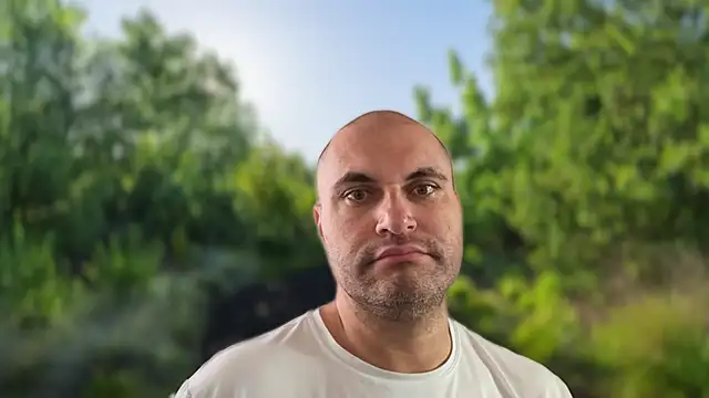 הופעת וובקאם של SluggishChase99