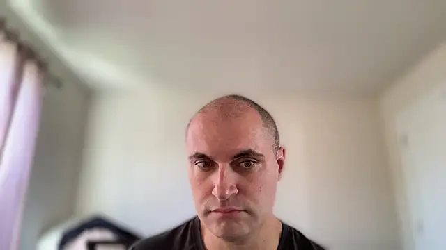 SluggishChase99 Show in webcam