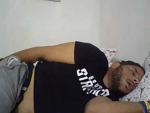 Show modela Dj-yefri-pauta na web-kameri