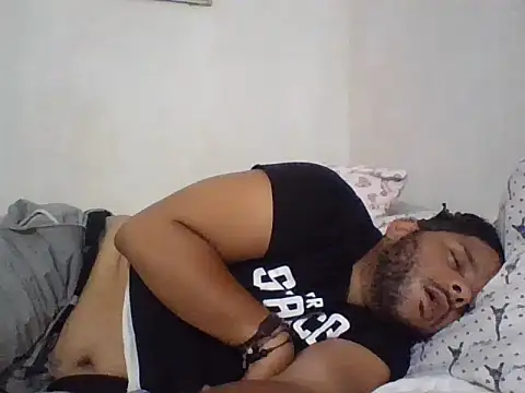 Dj-yefri-pauta Chat XXX in diretta