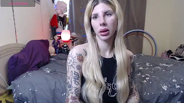 Chat XXX en directo de BLACKPeonyy