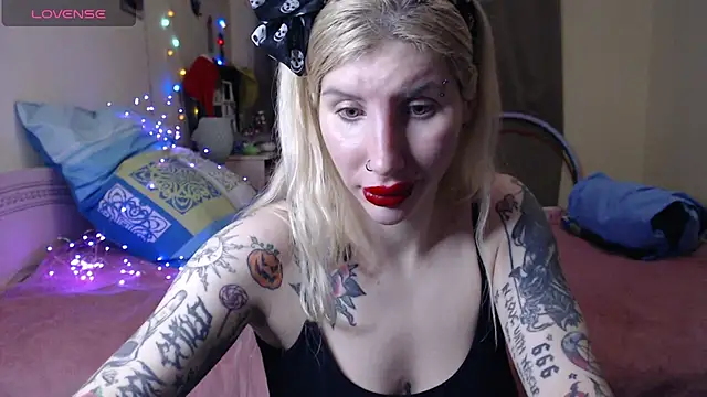 BLACKPeonyy's Live XXX Chat