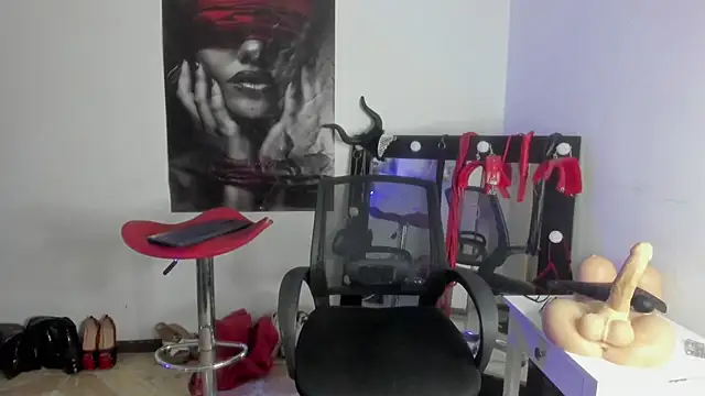 Sarah_Mistress_のウェブカメラショー