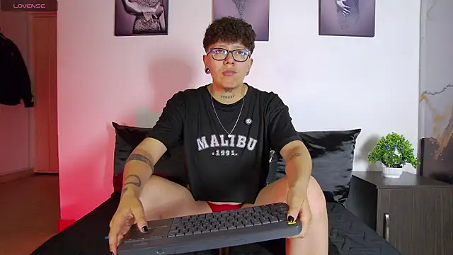 alex_noa's Live XXX Chat