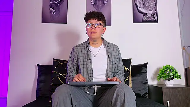 Živý XXX chat alex_noa