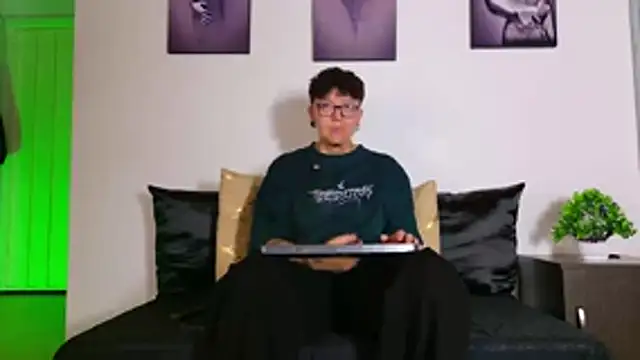 alex_noa's Live XXX Chat