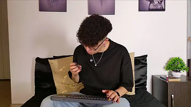 alex_noa Chat XXX in diretta
