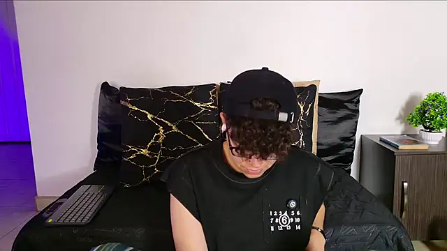 alex_noa's Live XXX Chat