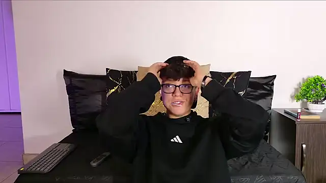 XXX chat uživo modela alex_noa