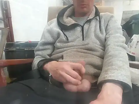 Real-Tra8e Show Webcam