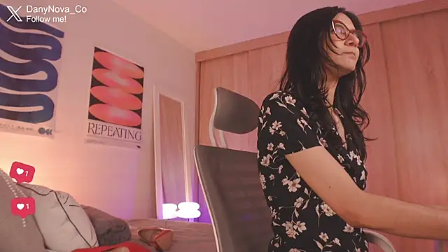 DanyNova_Co's Live XXX Chat