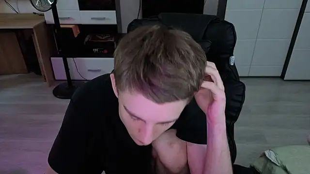 pvlpstvy Show in webcam