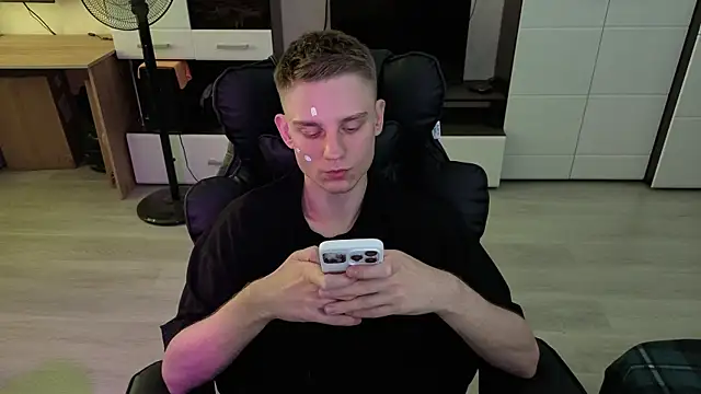 pvlpstvy Webcam-Show
