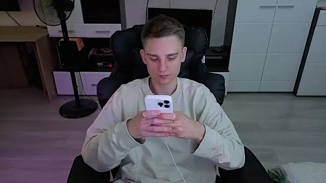 pvlpstvy Pertunjukan Webcam