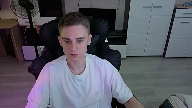 Вебкам-шоу pvlpstvy