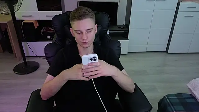 pvlpstvy Webcam-Show