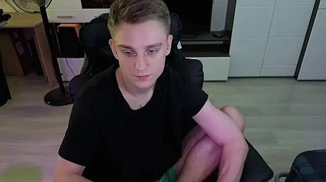 pvlpstvy Webcam Show