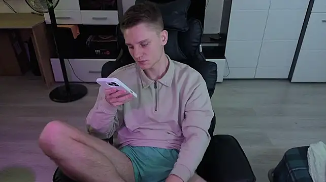 pvlpstvy Шоу с уебкамера