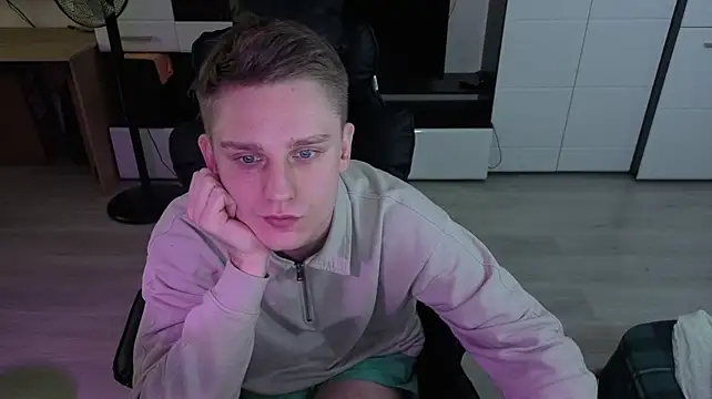 pvlpstvy's Webcam Show