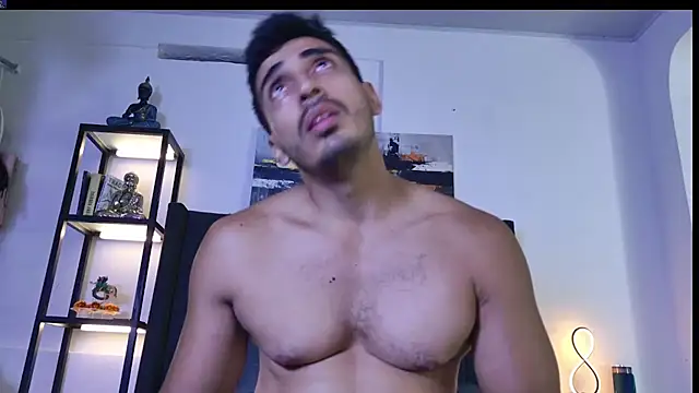 muscle_ares Show in webcam