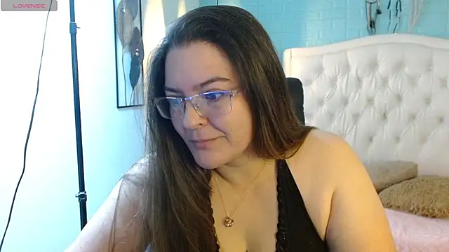 MsJossie XXX чат на живо