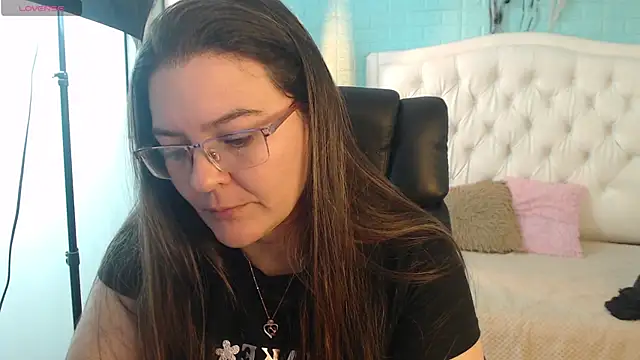 MsJossie Chat XXX live
