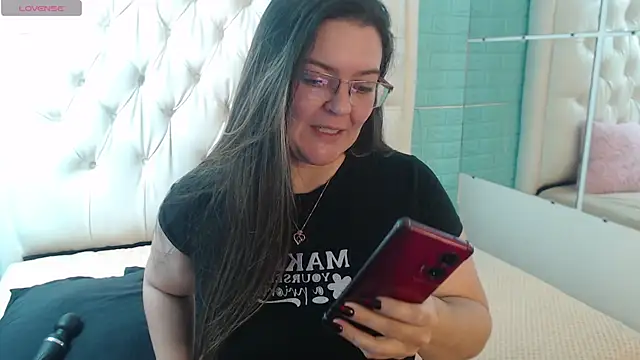 MsJossie Adlı Modelin Canlı XXX Sohbeti