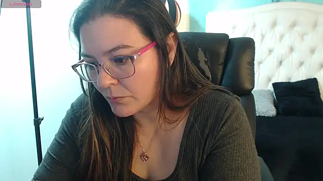 MsJossie Adlı Modelin Canlı XXX Sohbeti