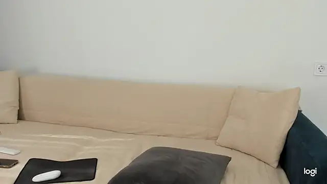 AmelinaLove Adlı Modelin Canlı Sohbet Odası