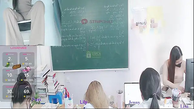 _Math_ Adlı Modelin Canlı Sohbet Odası