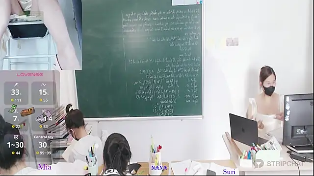 _Math_: διαδικτυακό σόου στην κάμερα