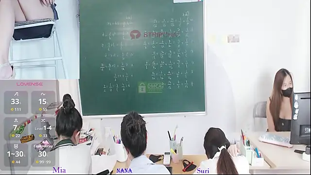 _Math_: διαδικτυακό σόου στην κάμερα