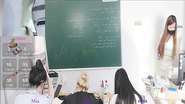 _Math_: διαδικτυακό σόου στην κάμερα
