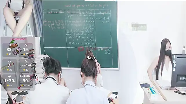_Math_: διαδικτυακό σόου στην κάμερα