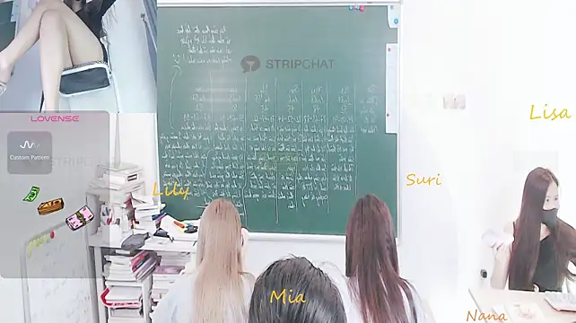 Show modela _Math_ na web-kameri