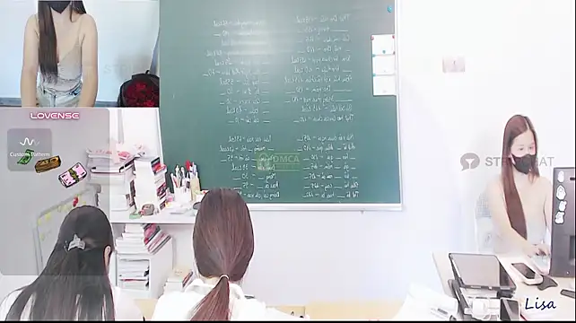 Show modela _Math_ na web-kameri