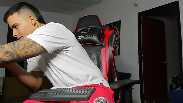 jacob_firexx Chat XXX in diretta