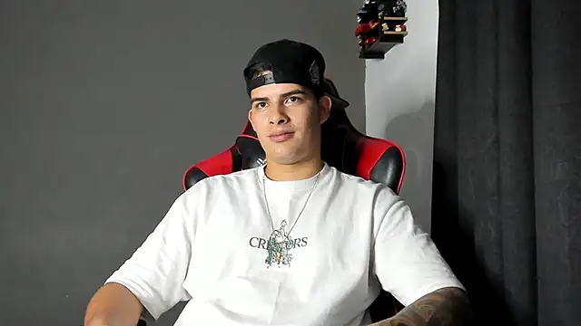 jacob_firexx's Webcam Show
