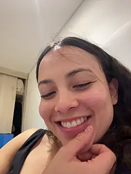Megan_Rodrigo Pertunjukan Webcam