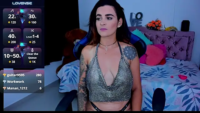mia_bigtits17 webkamerás műsora